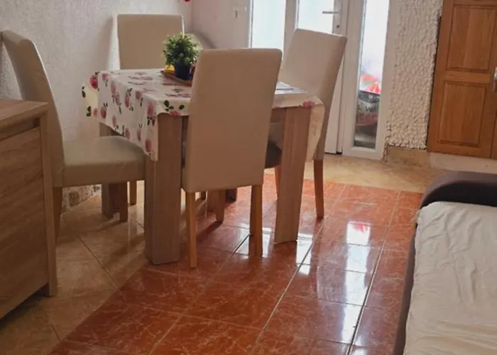 Vakantiehuis Kuca Za Odmor Tena *